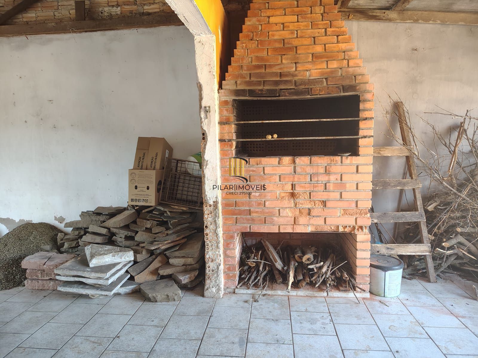 Casa térrea no bairro Vila Nova.