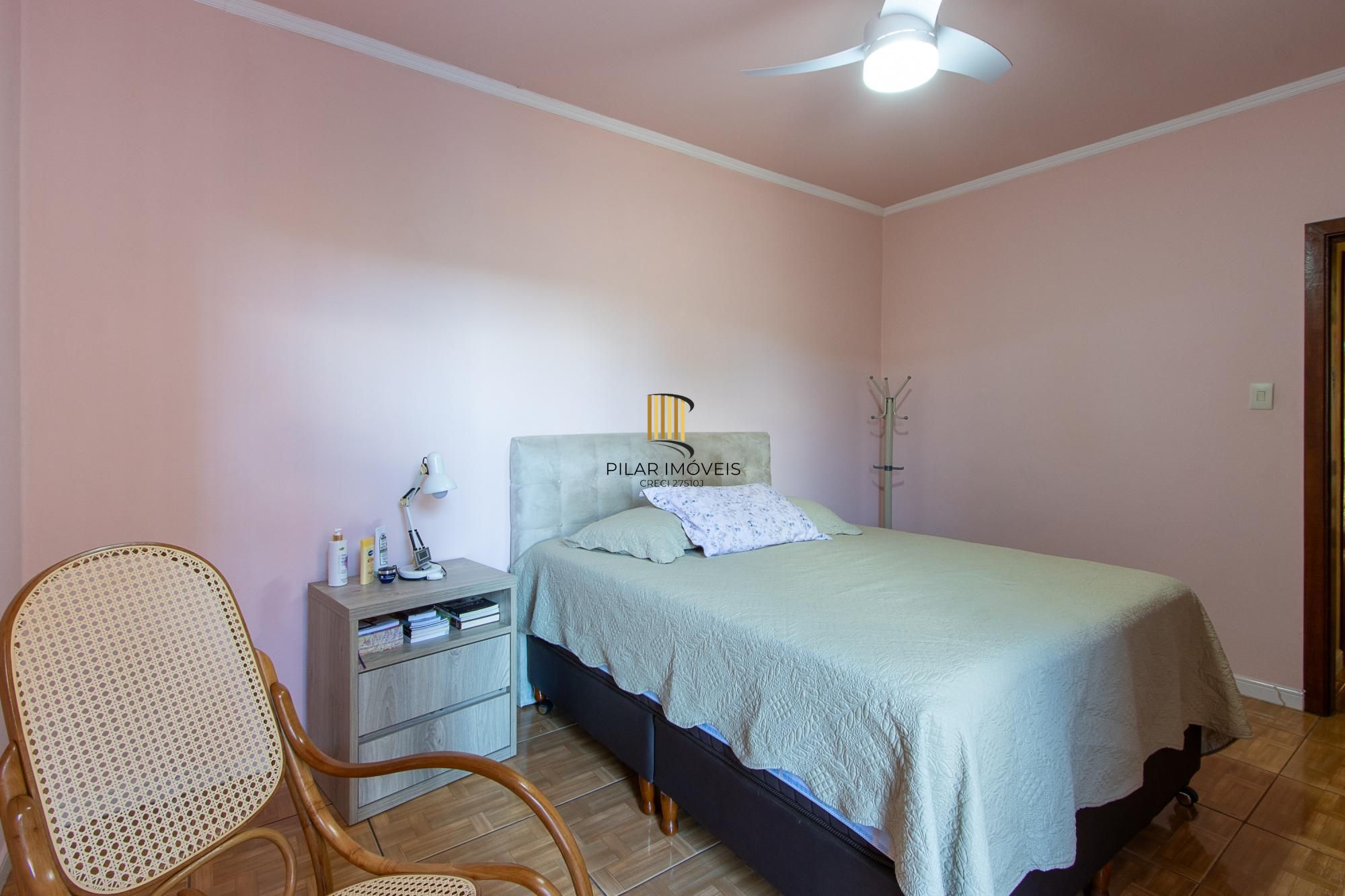 Apartamento de 2 dormitórios no bairro Medianeira.