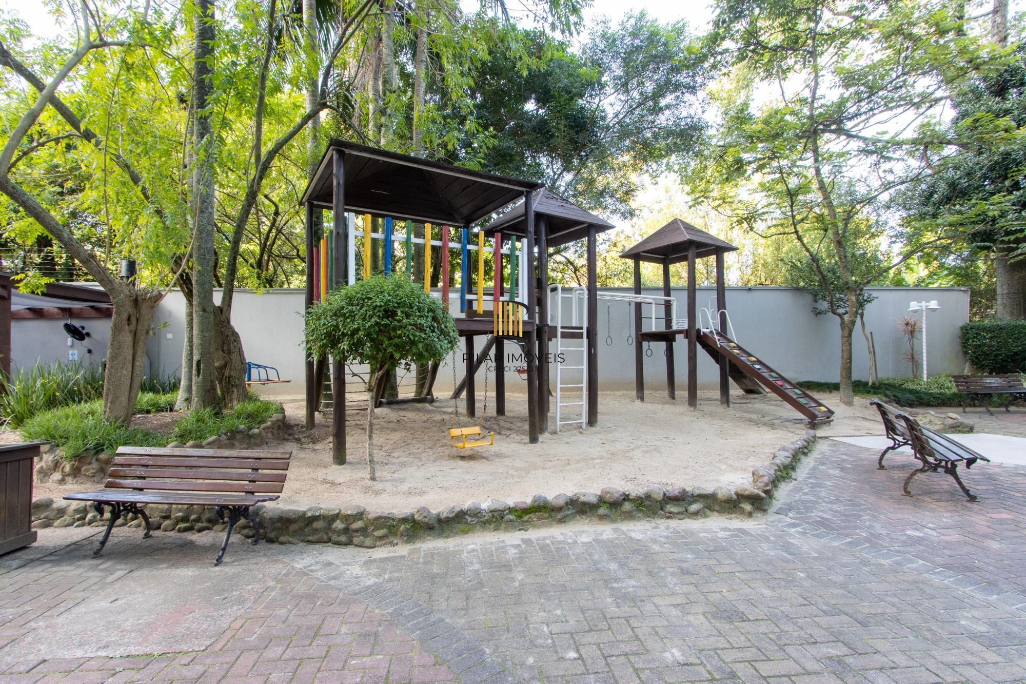 Apartamento no Bairro Cristal de 3 dormitórios,1 Suíte, Semi mobiliado com 1 vaga escriturada