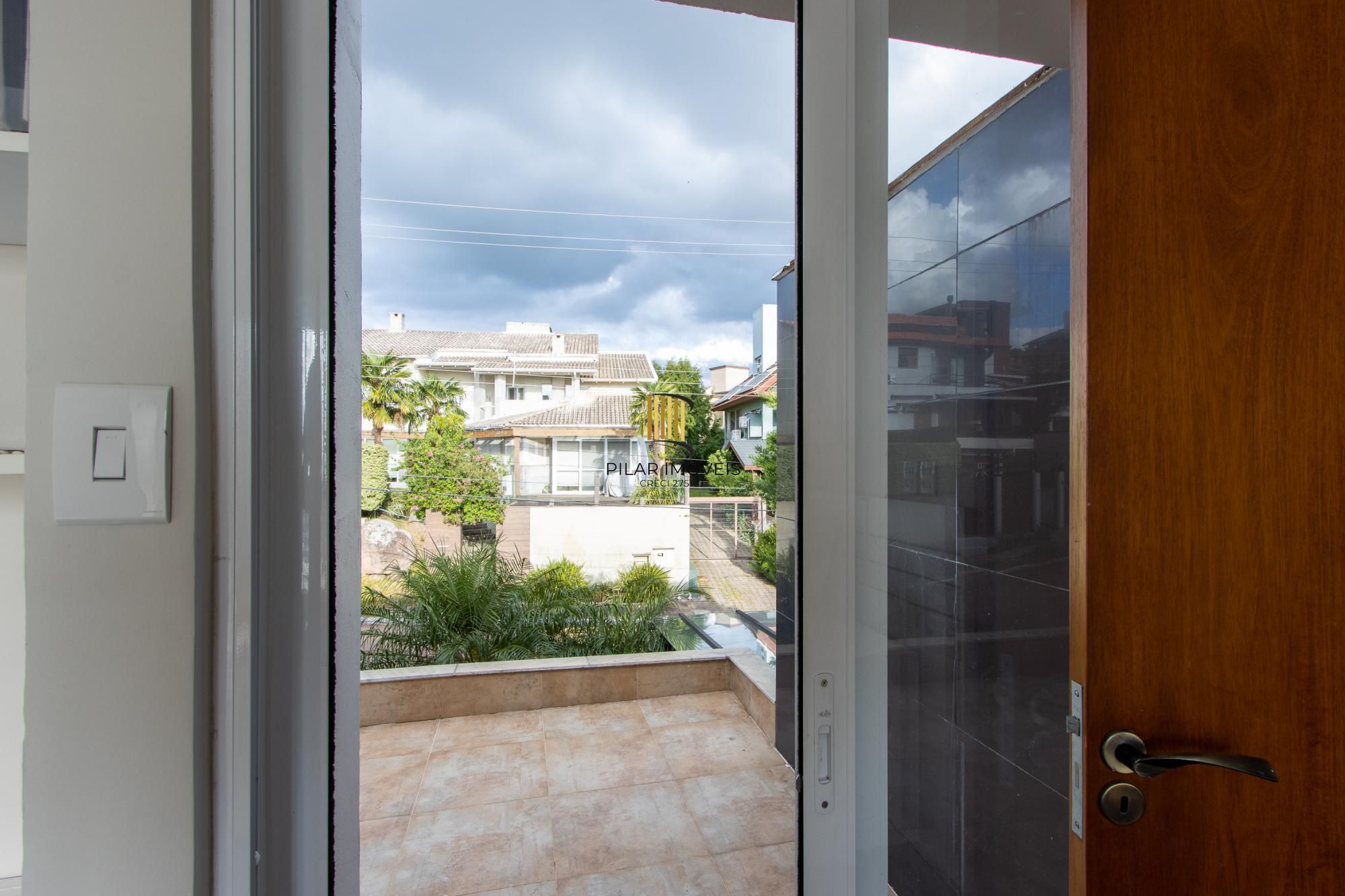 Casa 4 dormitórios com elevador
