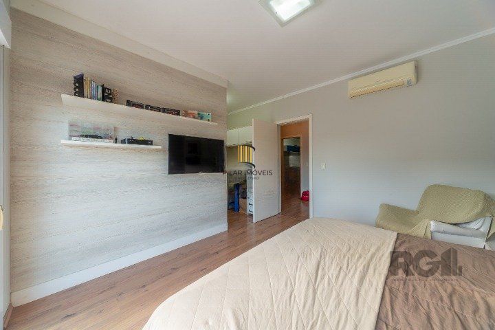 Casa de Condomínio 3 dormitórios no bairro Hípica