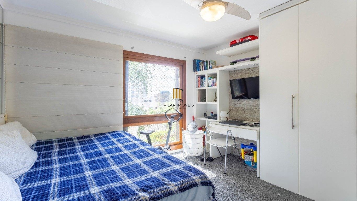 Apartamento193m² privativos,  3 dormitórios (2 suítes),  3 vagas