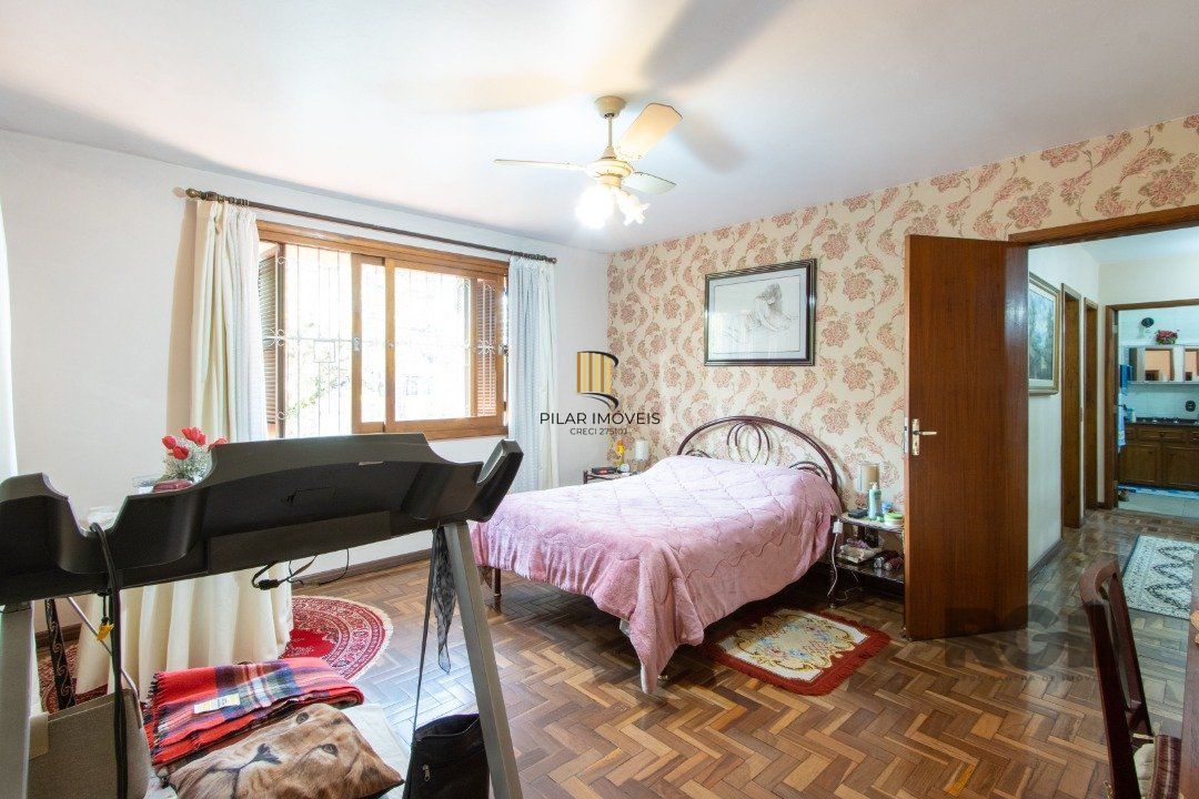 Casa 4 dormitórios no bairro Cristal