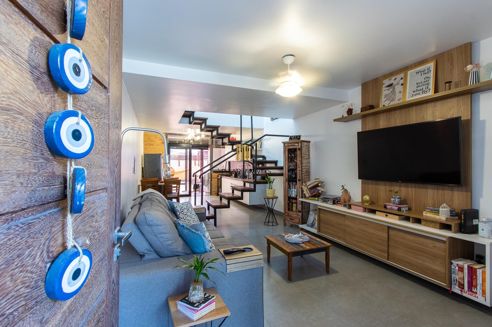 Casa 2 dormitórios no bairro Hípica