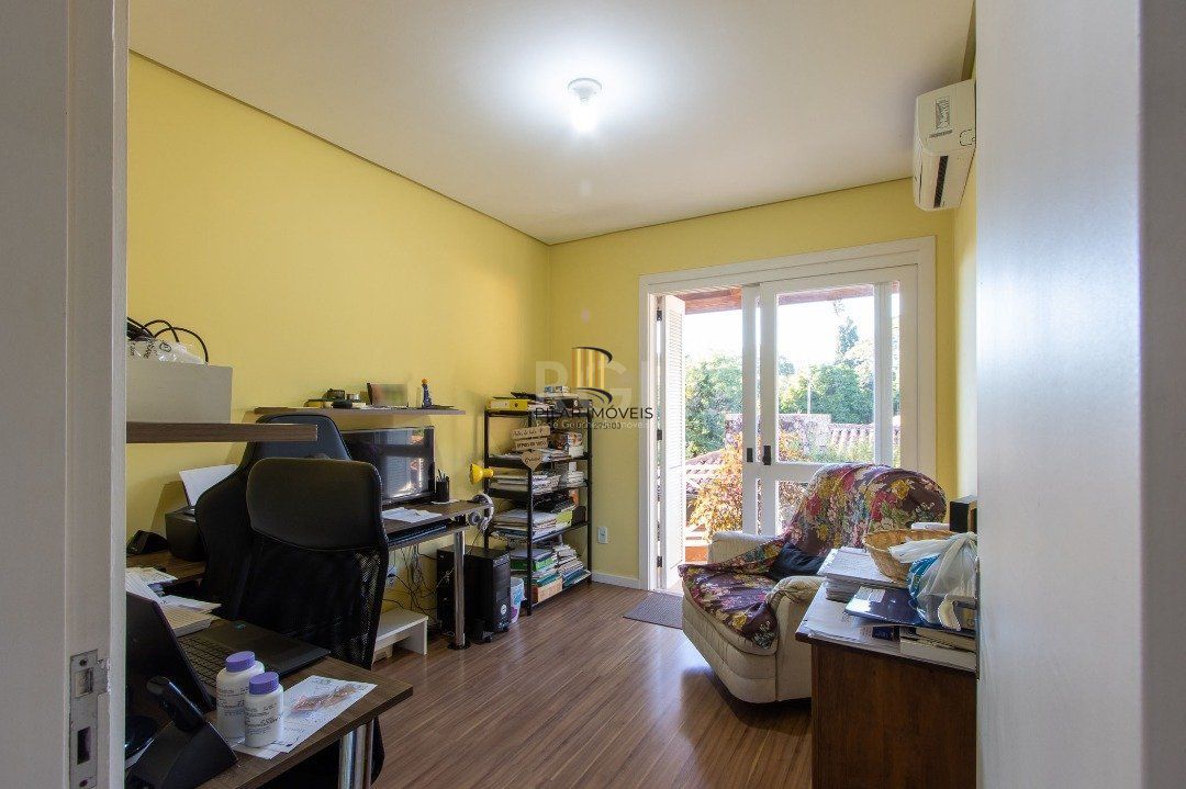 Casa de Condomínio 4 dormitórios no bairro Vila Assunção