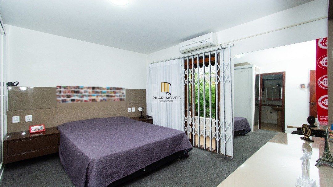 Casa para Venda - 238m², 3 dormitórios, sendo 1 suites, 3 vagas - Camaquã
