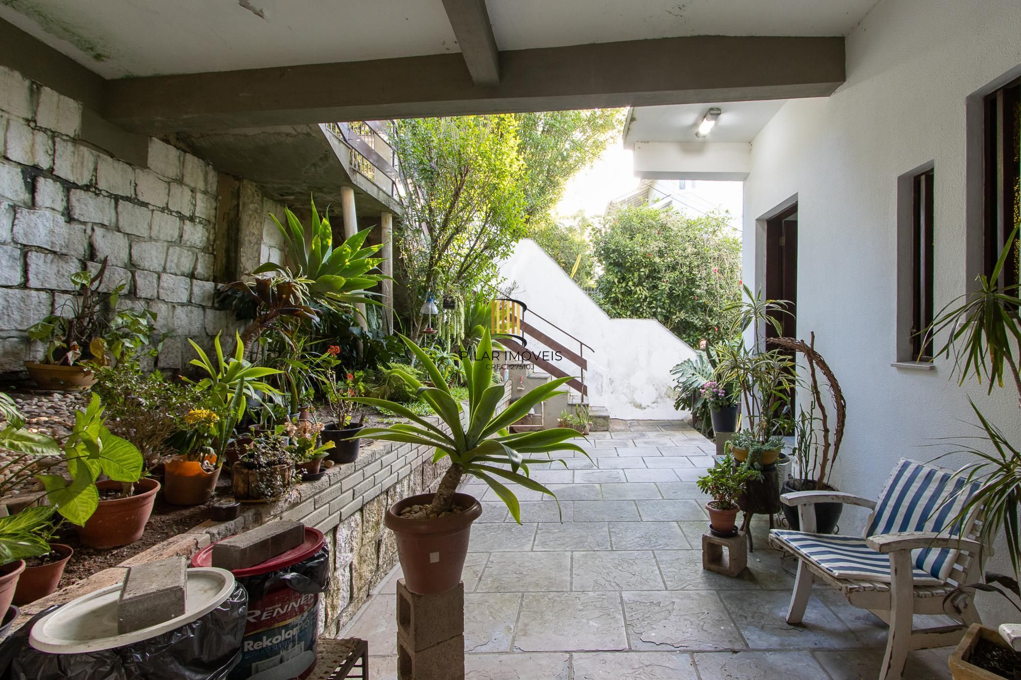 **Casa de 05 dormitórios, 03 suítes, 06 Banheiros, com 315,10m² privativos na Vila Conceição, Porto Alegre, RS**