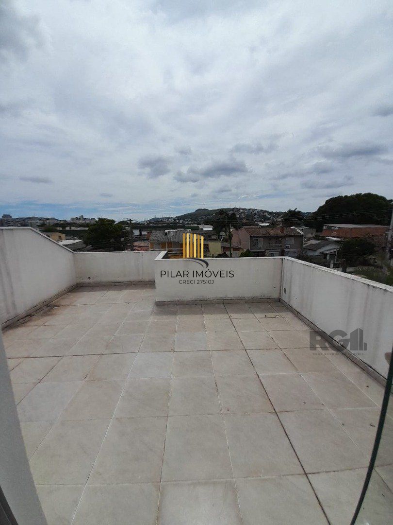 Casa 3 dormitórios no bairro Camaquã