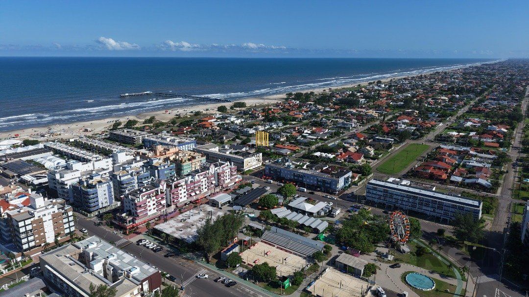 Casa de Condomínio 4 dormitórios no bairro Atlântida