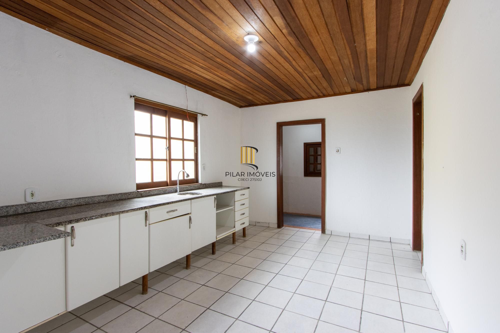 Casa para Venda - 235m², 2 dormitórios, 4 vagas - Cavalhada