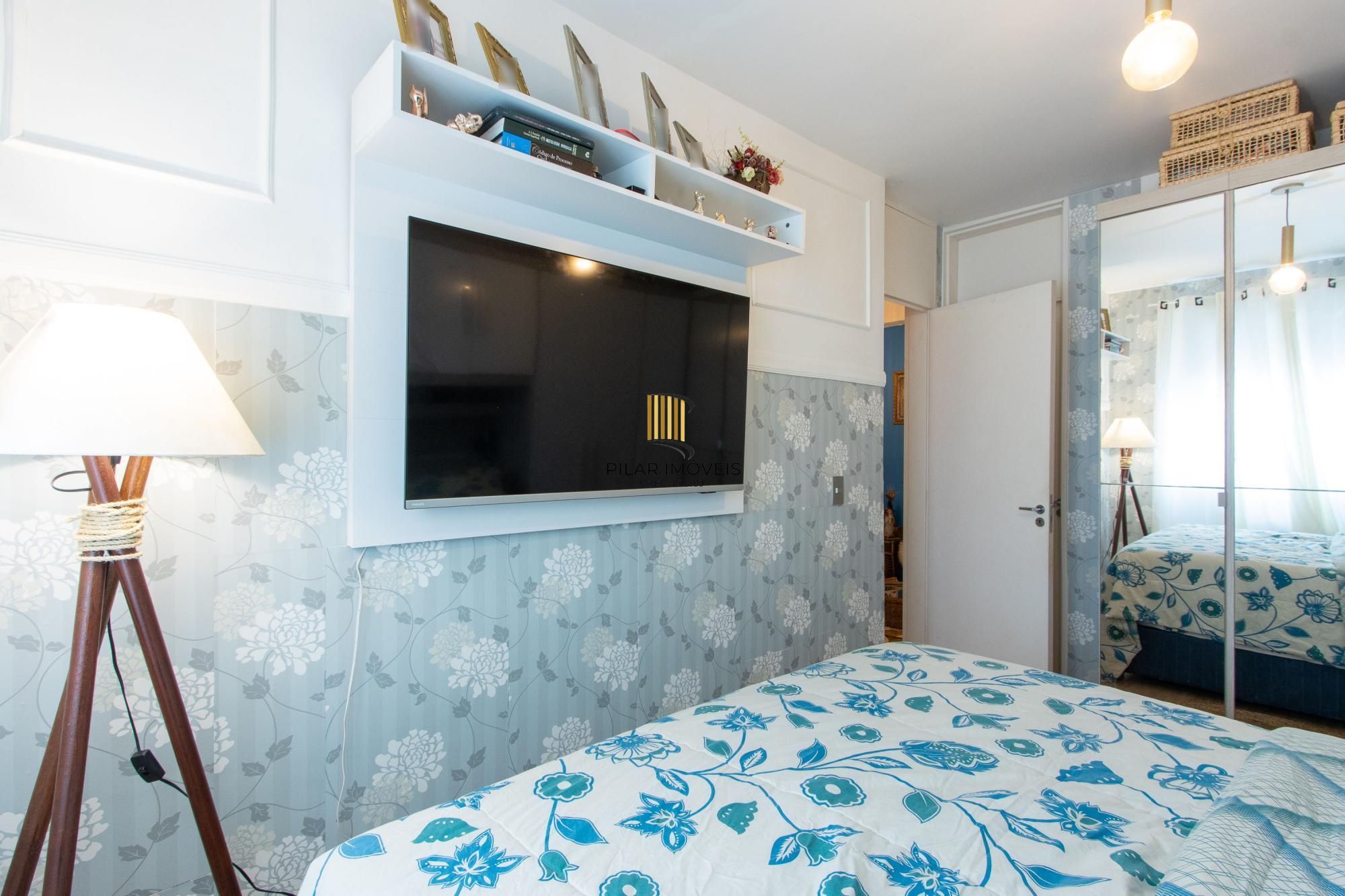 Excelente apartamento de 2 dormitórios na Tristeza- Zona Sul