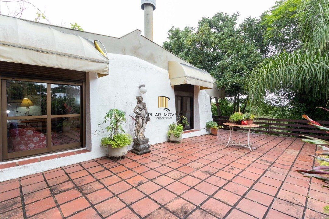 Casa para Venda - 600m², 3 dormitórios, sendo 1 suites, 8 vagas - Vila Assunção