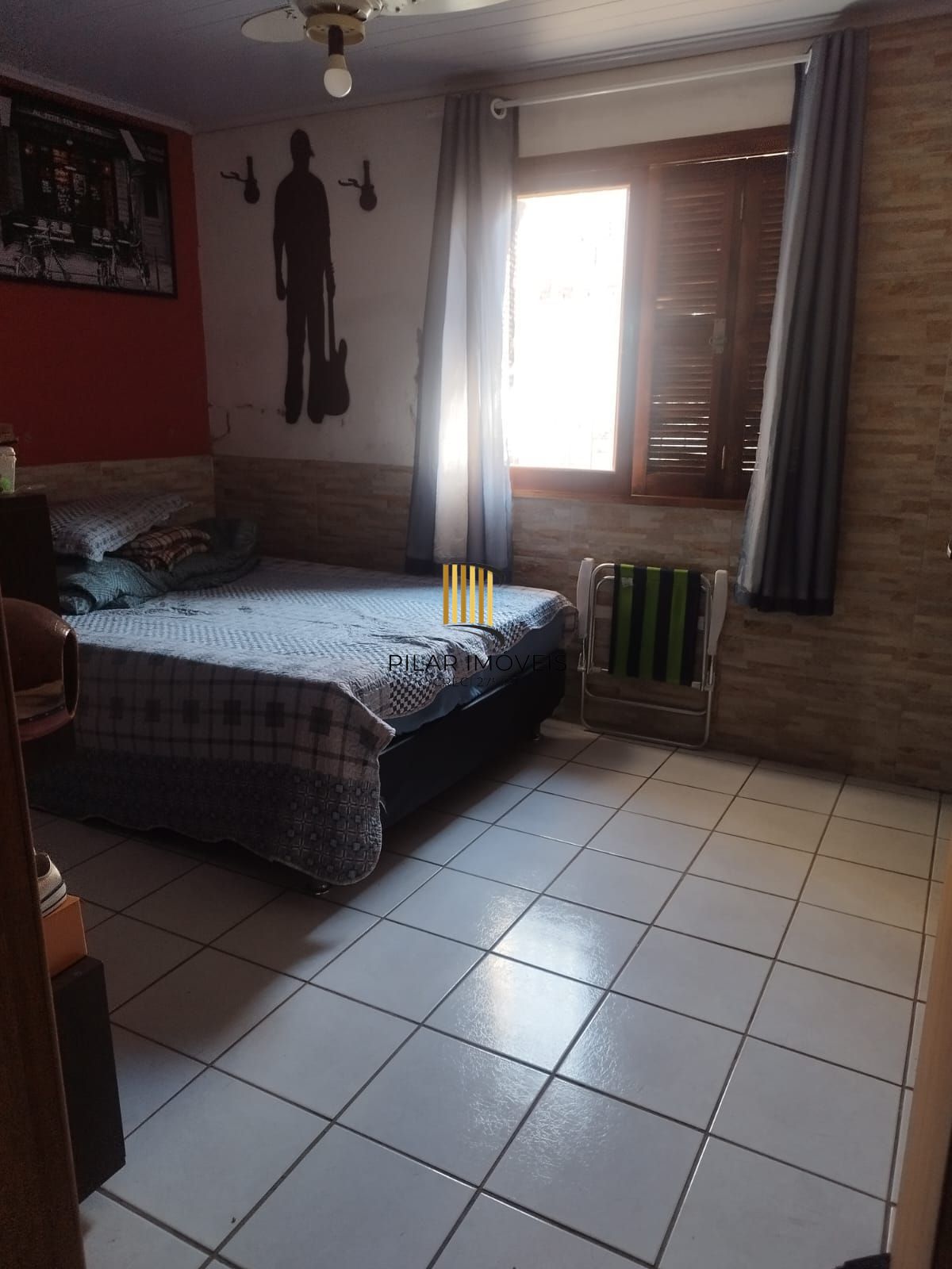 **Casa Residencial em Santa Tereza, Porto Alegre, RS - Oportunidade Única!**