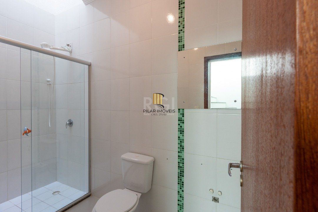 Casa para Venda - 178.4m², 3 dormitórios, sendo 1 suites, 2 vagas - Hípica
