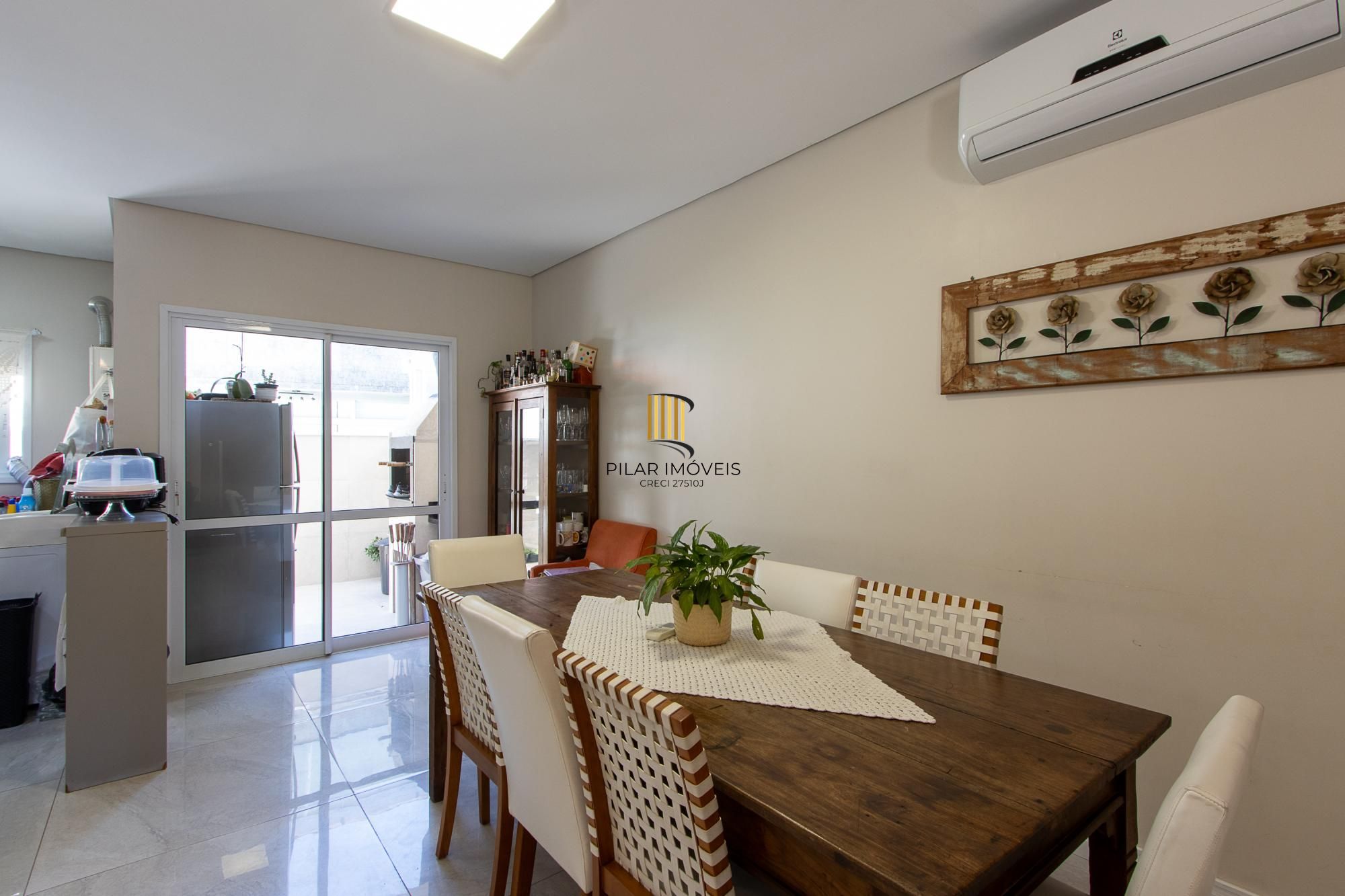 Casa 3 dormitórios