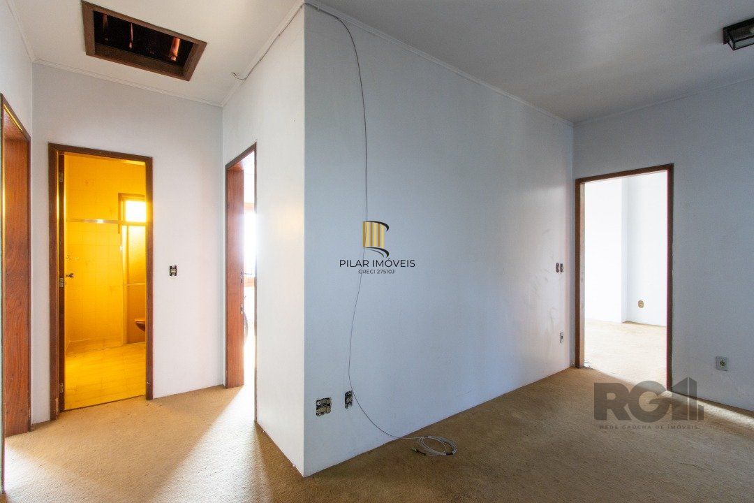 Casa para Venda - 361.95m², 4 dormitórios, sendo 2 suites, 3 vagas - Nonoai