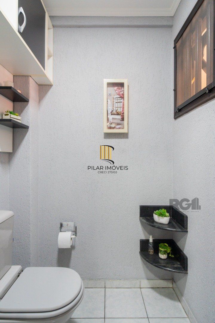 Casa 3 dormitórios no bairro Hípica