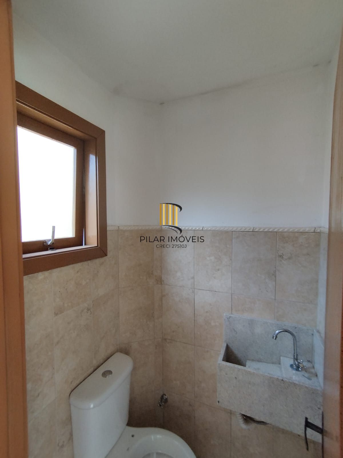 Casa de condomínio, 2 dormitórios, 1 vaga, bairro Ipanema.