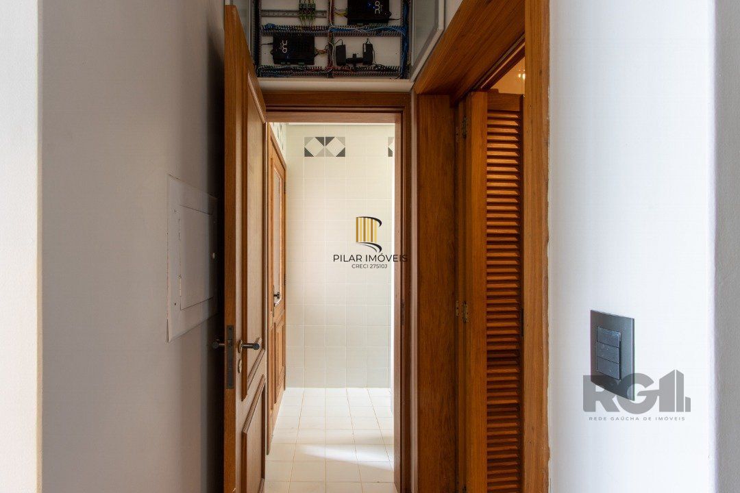 Casa para Venda com 4 dormitórios, sendo 2 suites e 4 vagas no bairro Jardim Isabel