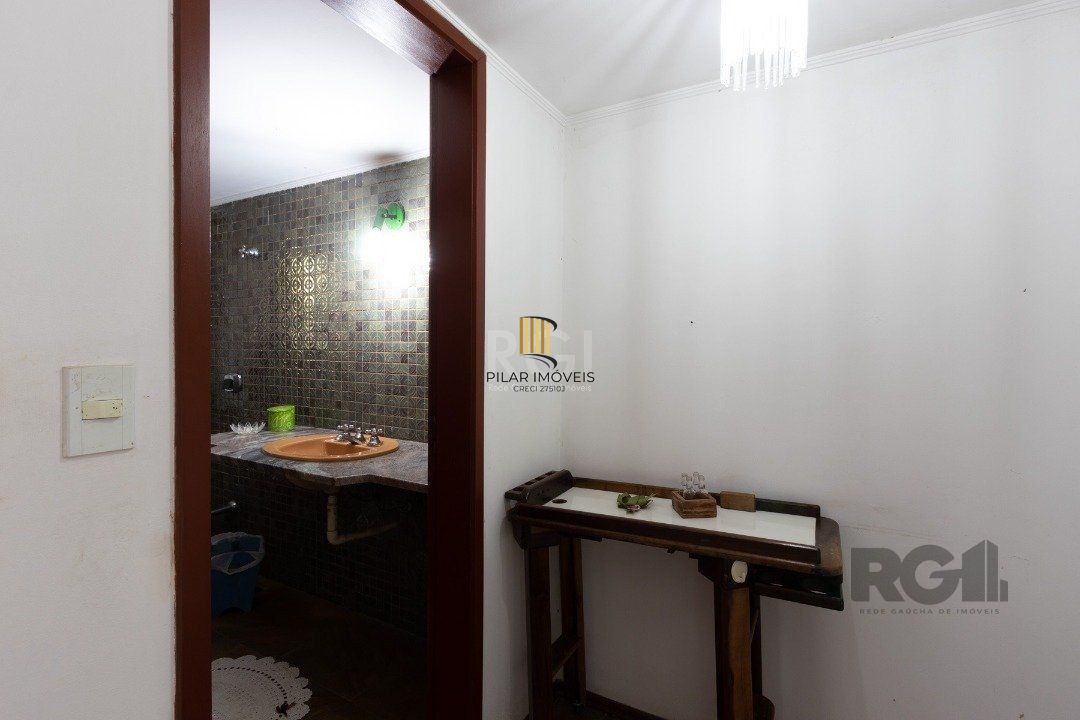 Casa 4 dormitórios no bairro Cristal