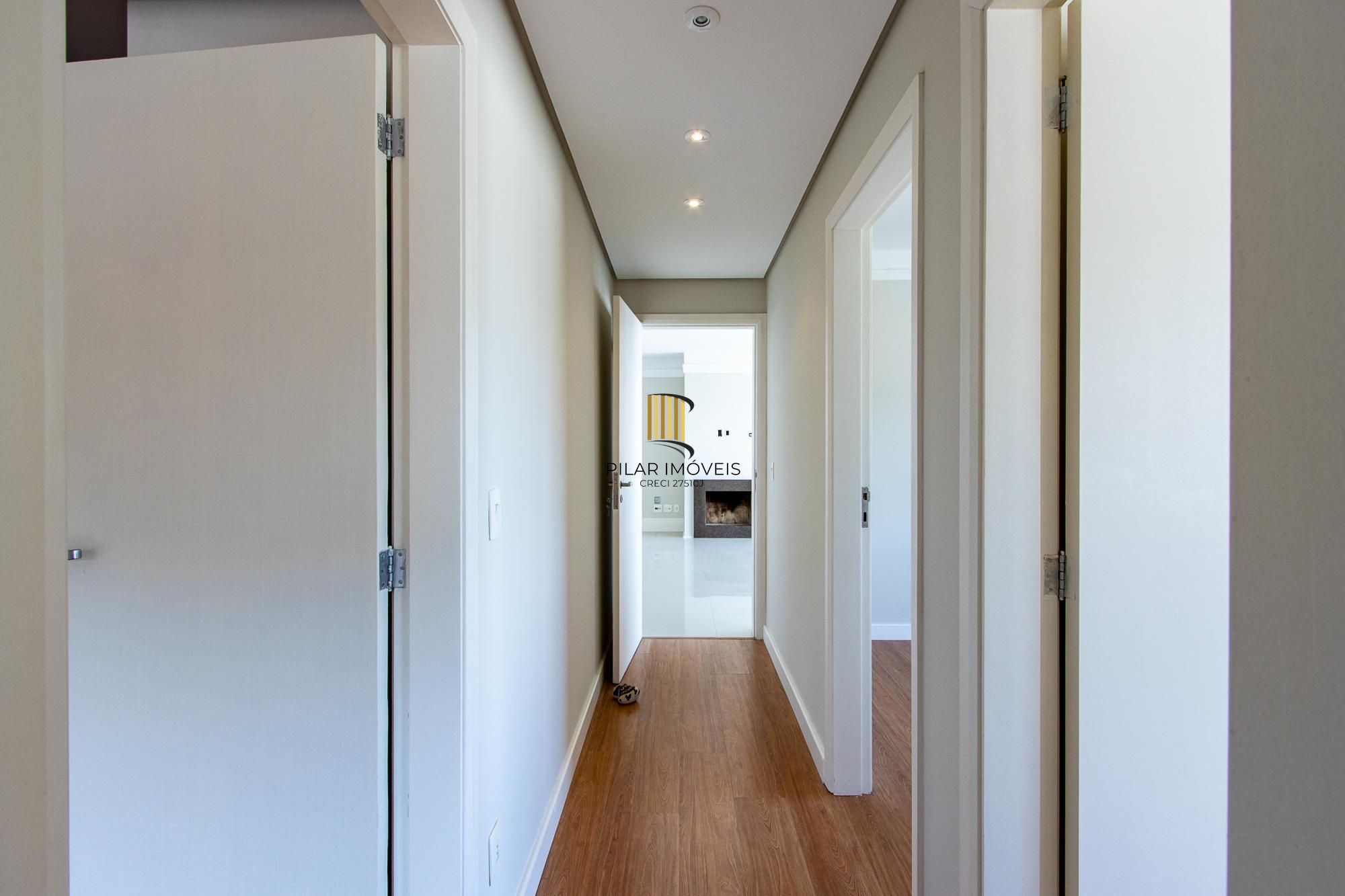 Excelente apartamento de 3 dormitórios, 1 suíte e 2 vagas de garagem.