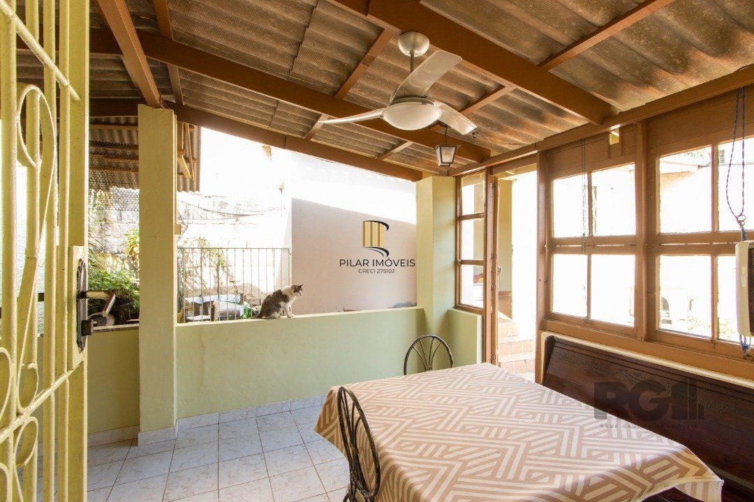 Casa em condomínio aberto, 3 quartos, edicula com 1 quarto - Bairro Santa Tereza