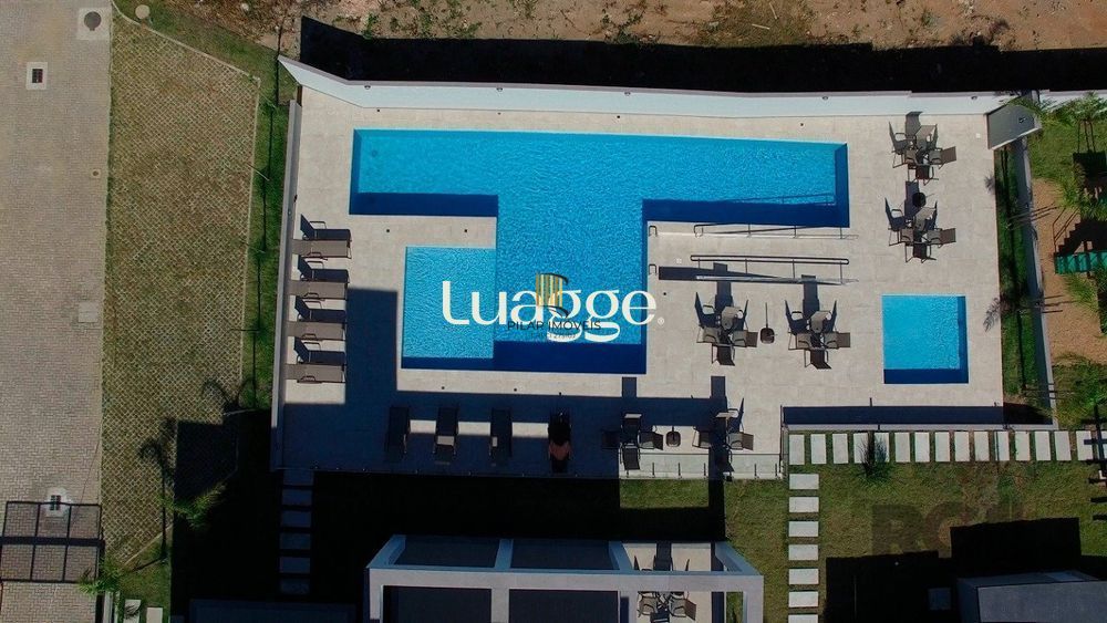 Casa em condomínio fechado Pateo Verde, 3 suítes sendo 1 master com sacada e 2 vagas de garagem