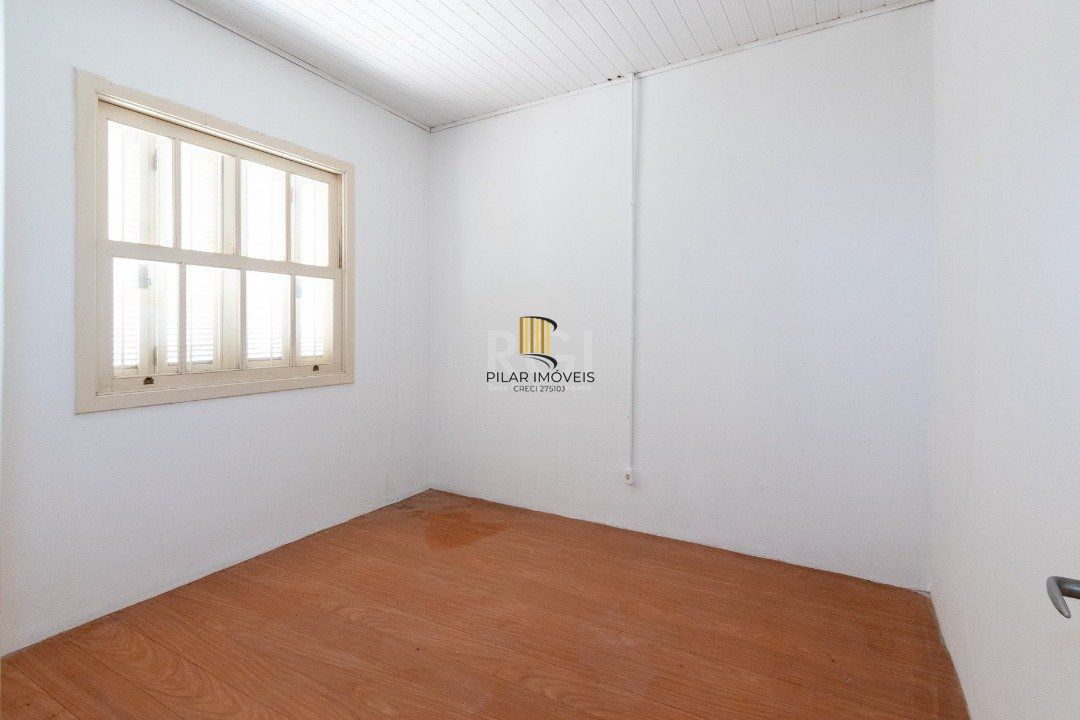 Casa para Venda - 232m², 3 dormitórios, 2 vagas - Navegantes