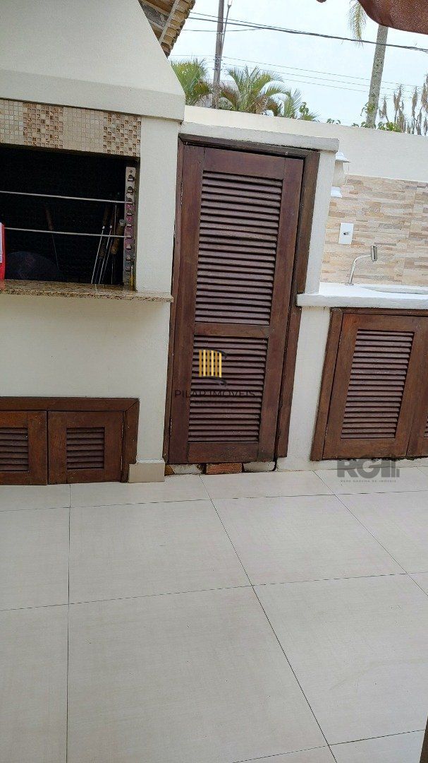 Sobrado em condomínio, 2 quartos, suite americana, churrasqueira, 1 vaga - Bairro Cavalhada