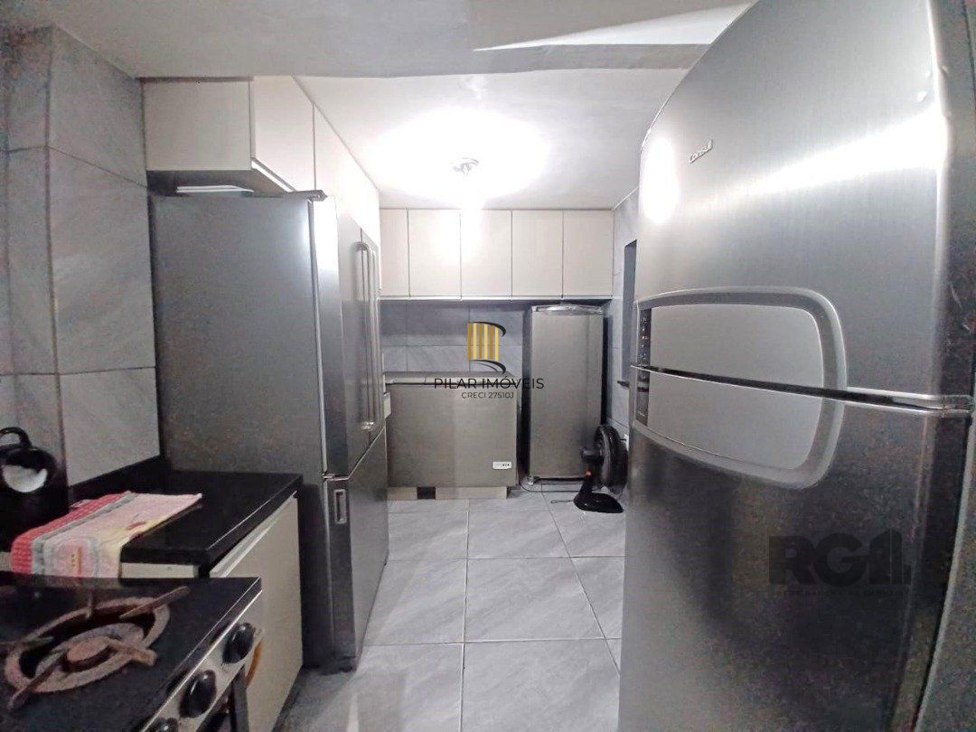 Casa 4 dormitórios no bairro Navegantes