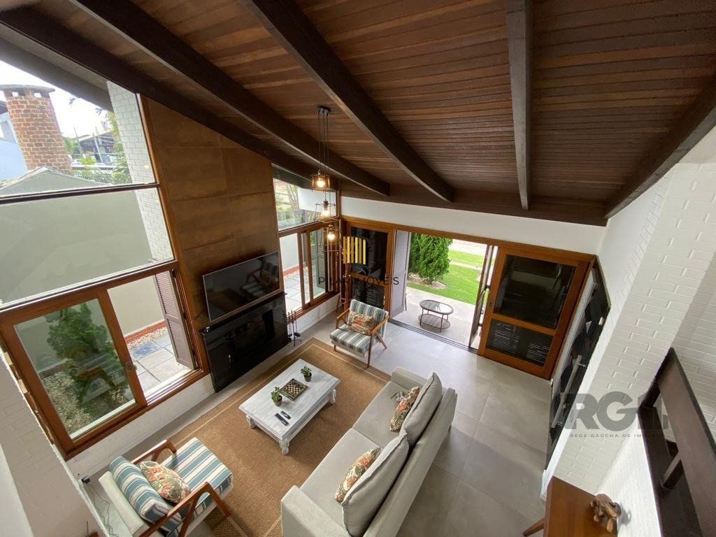 CASA EM ATLANTIDA COM 5 SUÍTES
