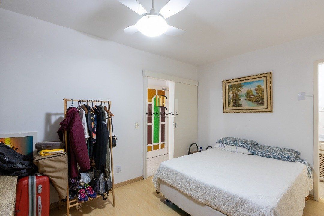 Casa Condominio para Venda - 300m², 4 dormitórios, sendo 2 suites, 2 vagas - Ipanema