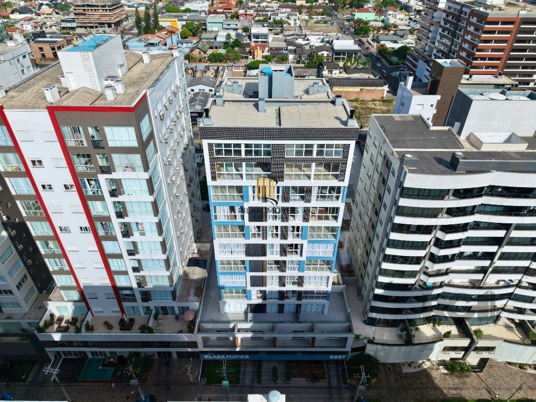 APARTAMENTO À VENDA COM SACADA DE FRENTE