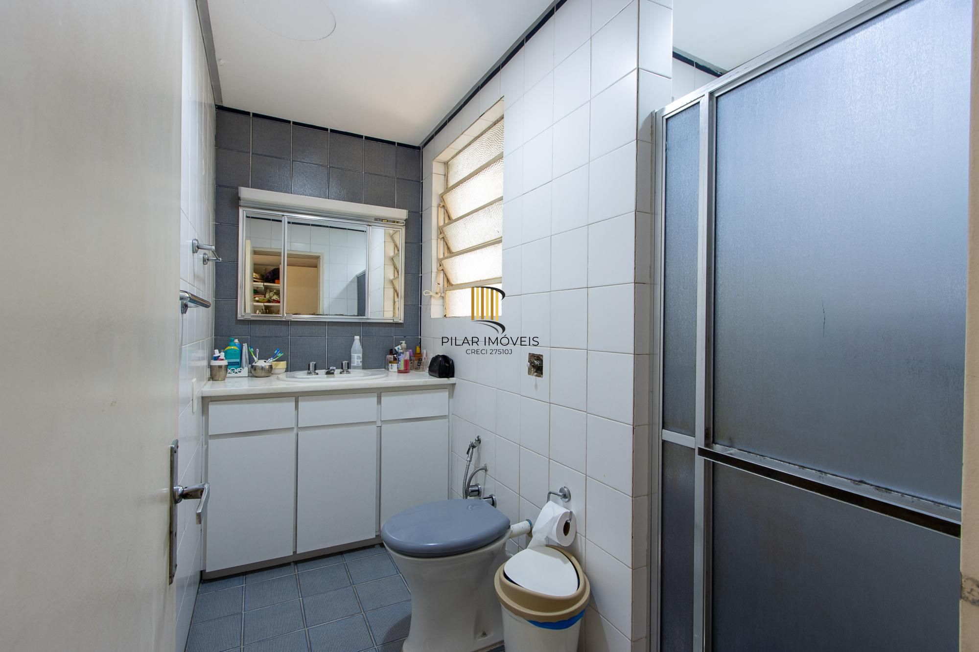 Apartamento 3 Dormitórios Ensolarado no Centro de Porto Alegre