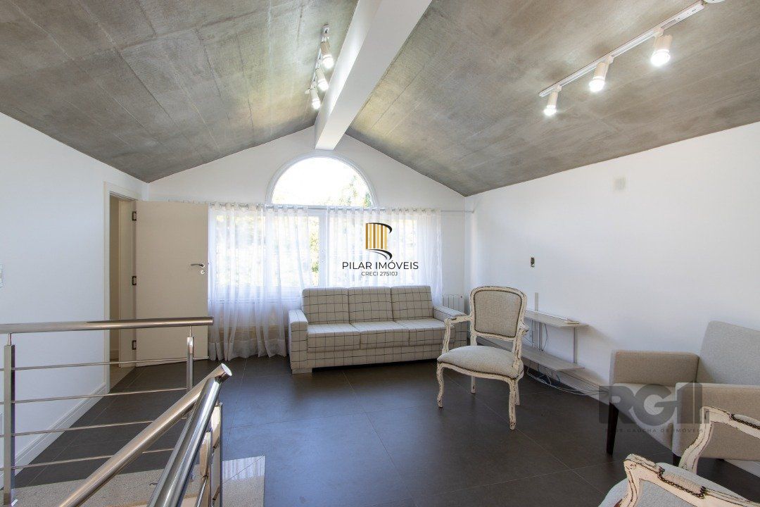 Casa de Condomínio 4 dormitórios no bairro Pedra Redonda