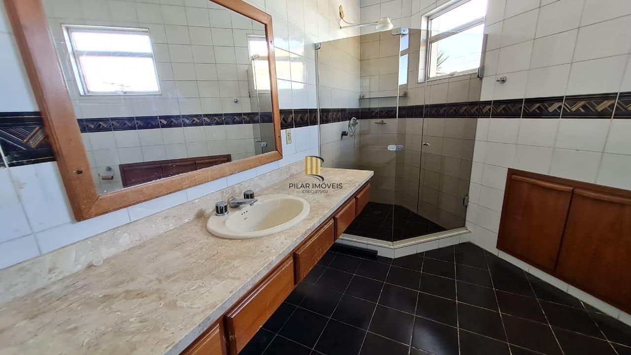 Prédio Comercial 4 dormitórios no bairro Sarandi