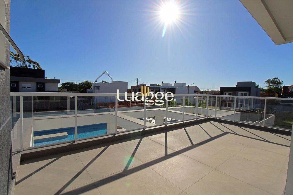 Casa em condomínio fechado Pateo Verde, 3 suítes sendo 1 master com sacada e 2 vagas de garagem