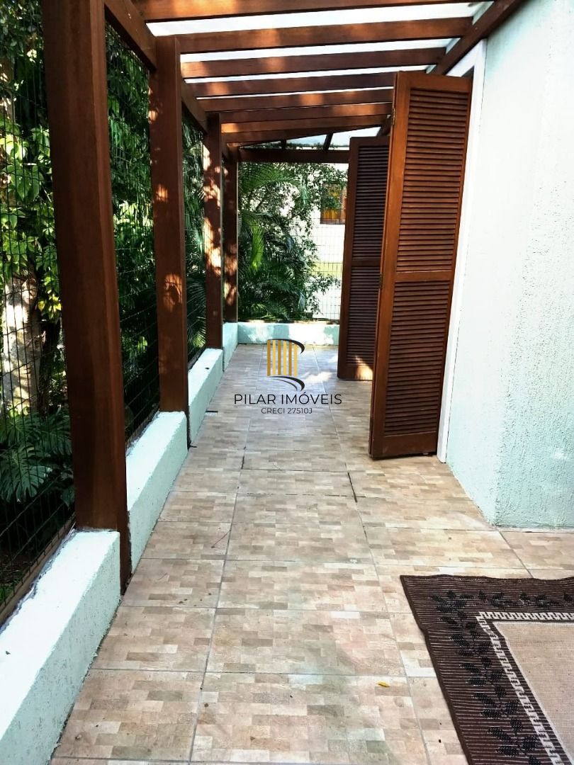Casa para Venda - 200m², 4 dormitórios, sendo 1 suites, 4 vagas - Ipanema