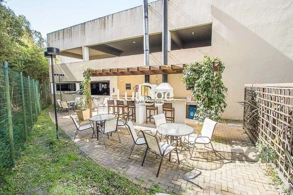 Apartamento de 3 dormitórios, 1 suíte e 2 vagas de garagem.