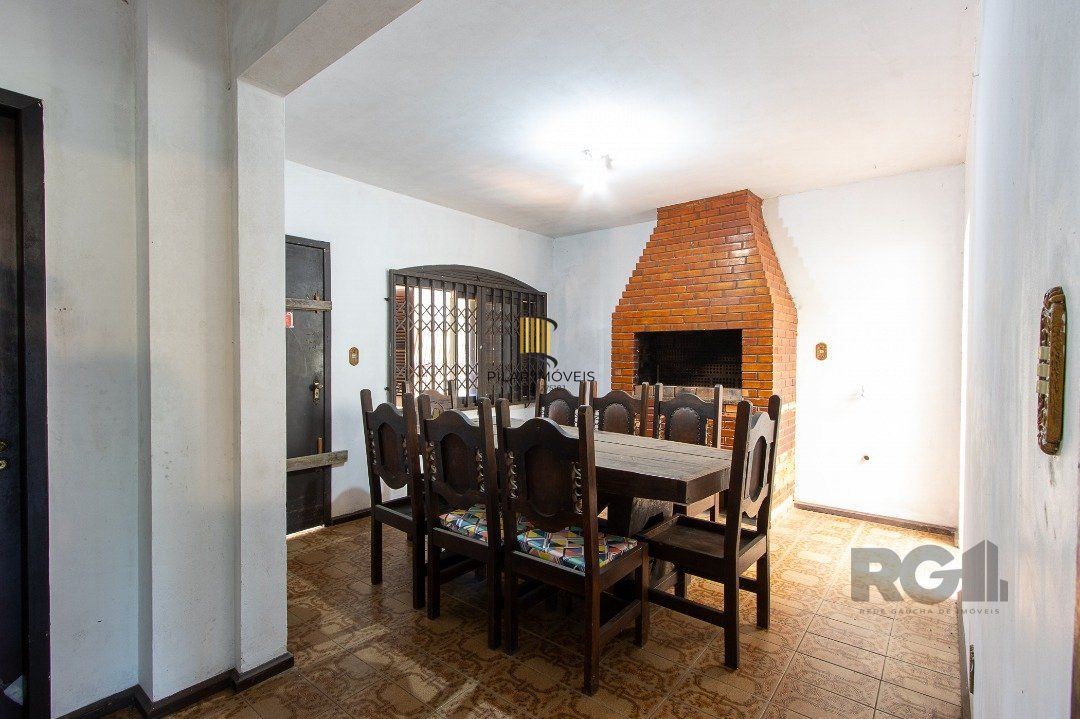 Casa para Venda - 572m², 5 dormitórios, sendo 1 suites, Cavalhada