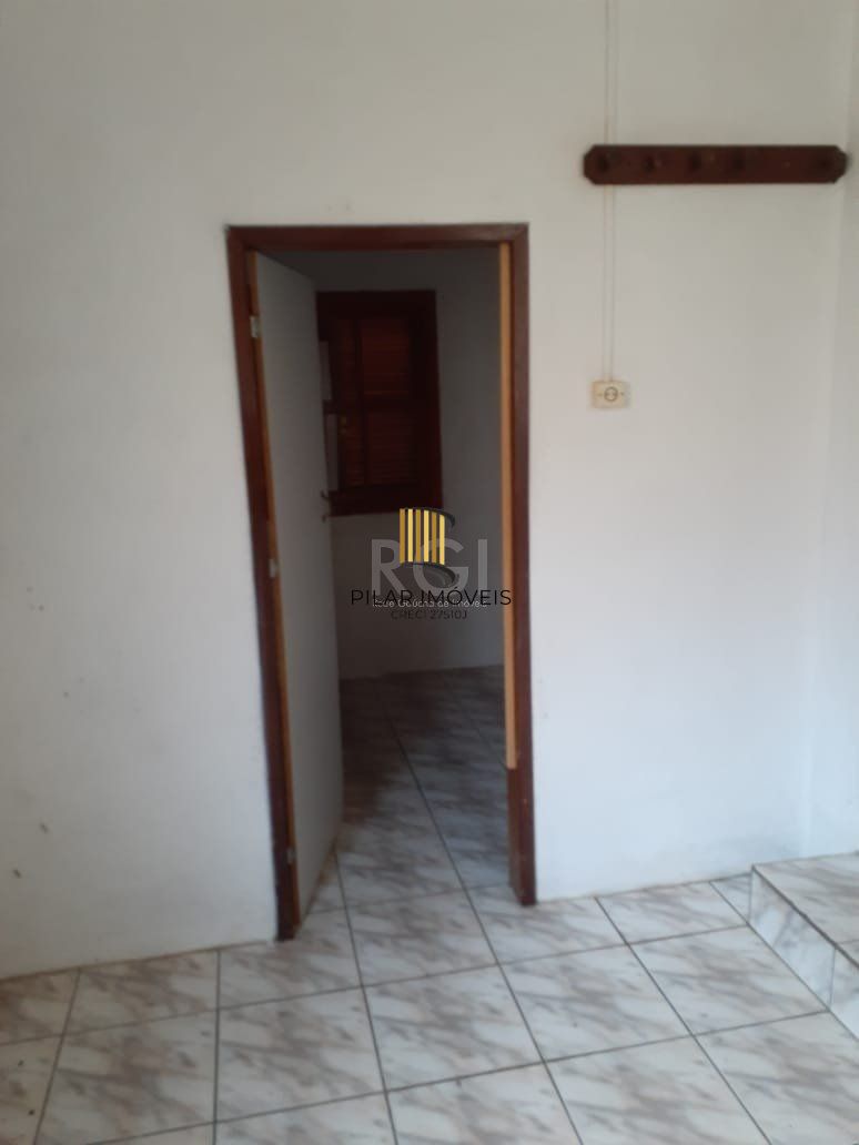Casa para Venda - 80m², 2 dormitórios, 3 vagas - Belém Novo