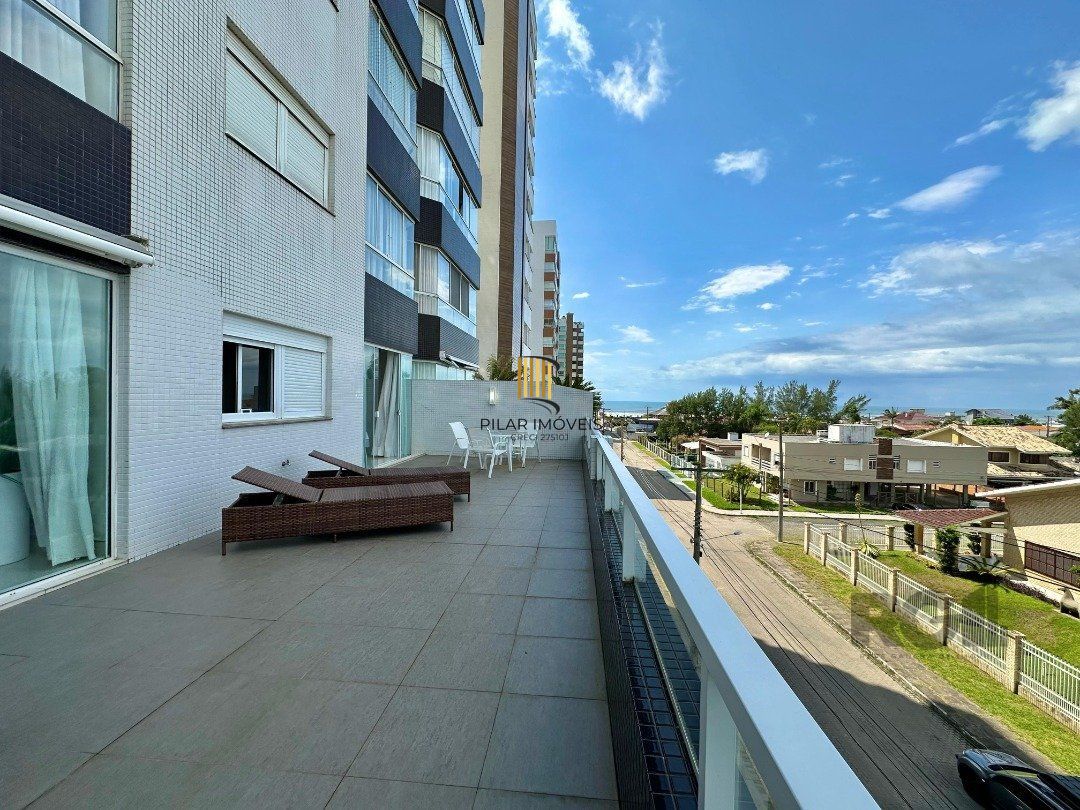APARTAMENTO COM TERRAÇO E VISTA PARA O MAR, À VENDA  EM CAPÃO DA CANOA 