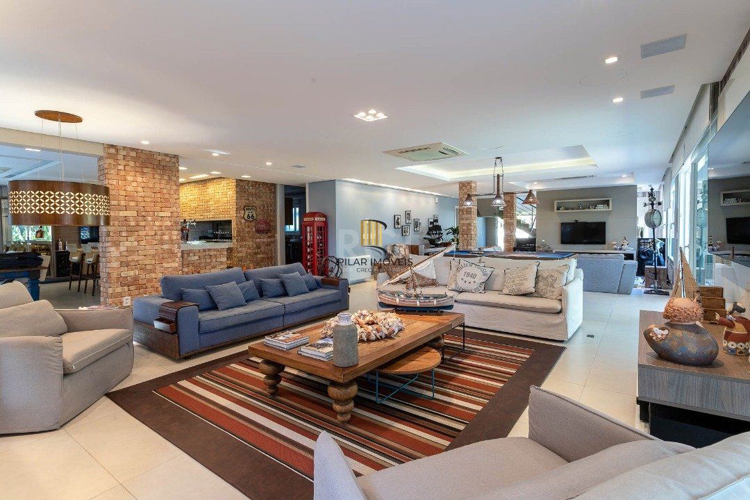 Casa Condominio para Venda - 588.62m², 4 dormitórios, sendo 4 suites, 5 vagas - Pedra Redonda