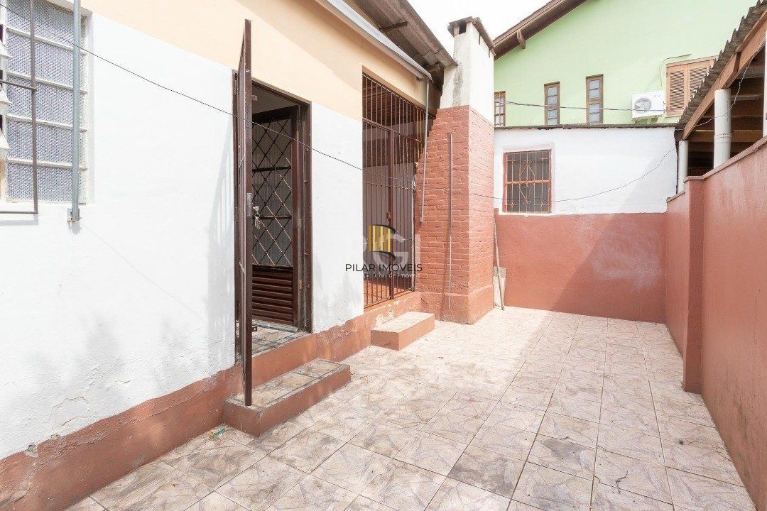 Casa para Venda - 50m², 2 dormitórios, 1 vaga - Cavalhada