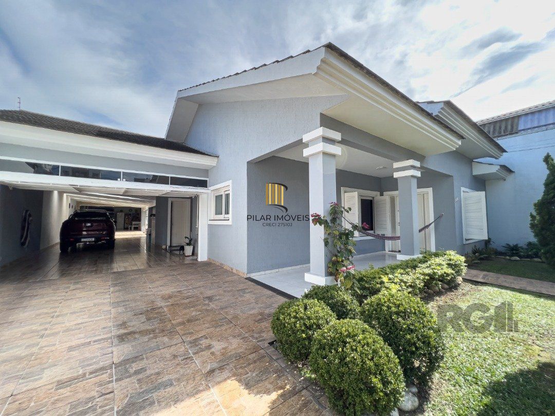 Casa Térrea mobiliada com 5 dormitórios 350m² de área - Navegantes - Capão da Canoa