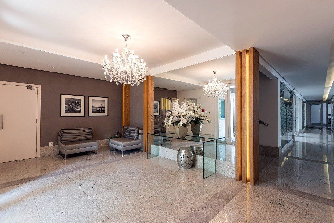 Cobertura para Venda - 319.17m², 3 dormitórios, sendo 3 suites, 4 vagas - Cristal
