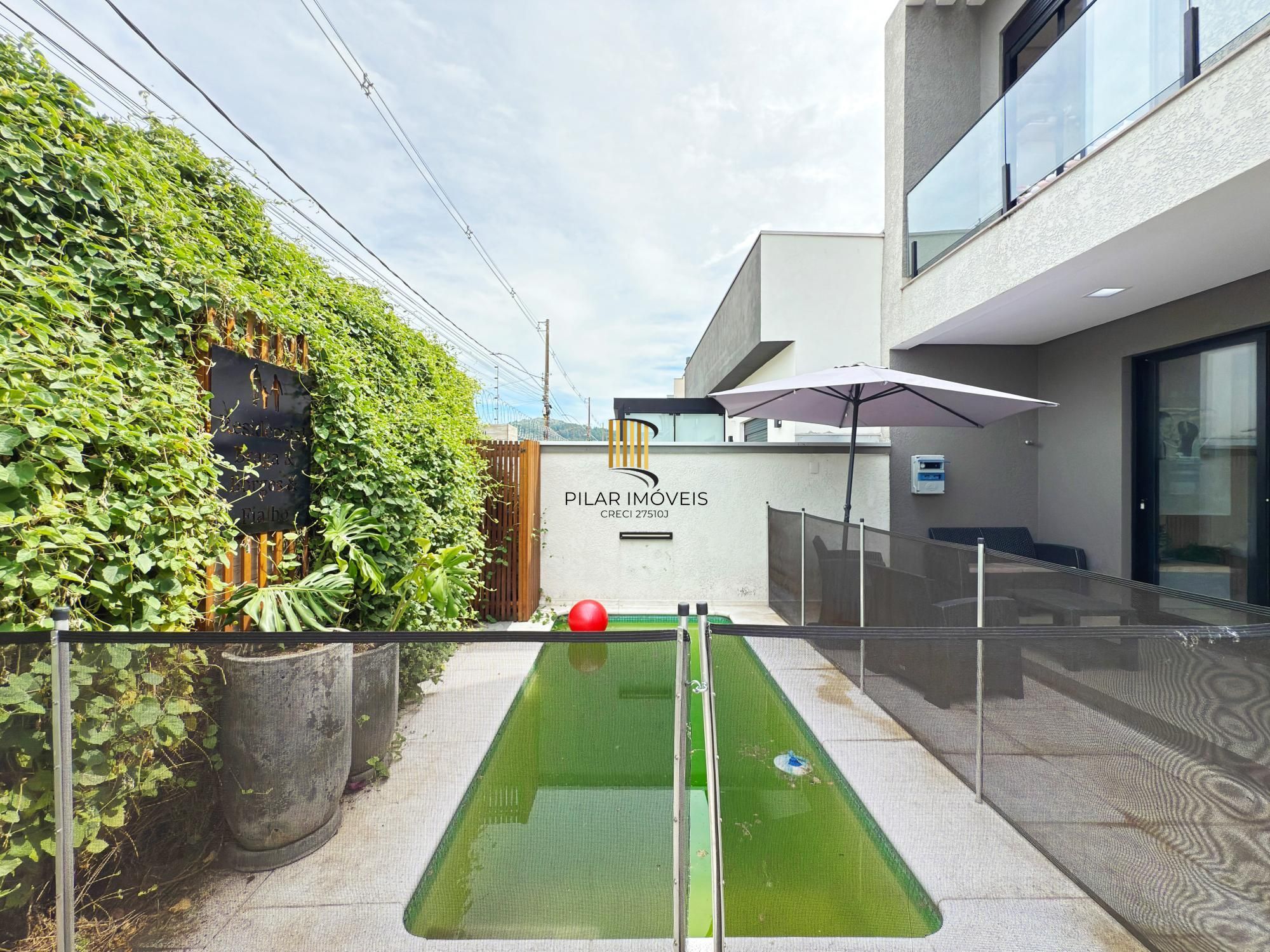 Casa de Condomínio 3 dormitórios no bairro Aberta dos Morros