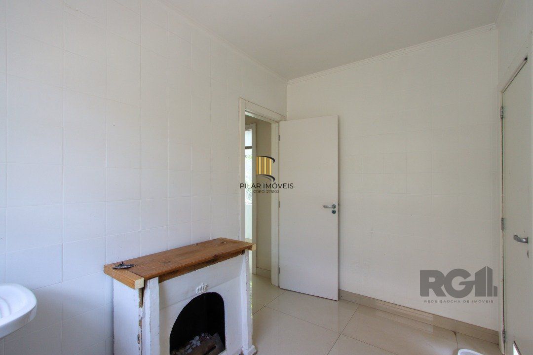 Casa com 4 quartos, com 347,57 m 2 privativos