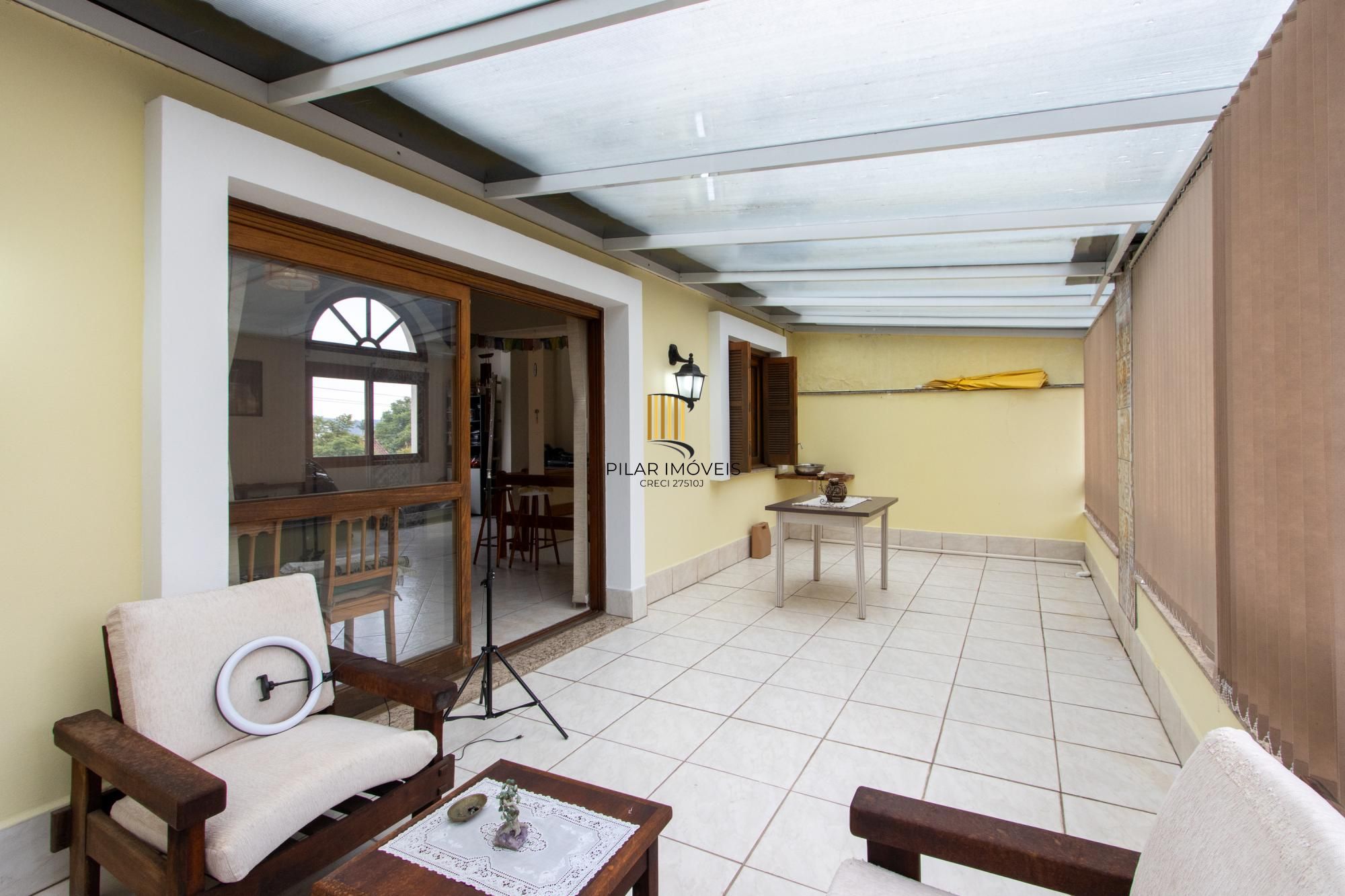 Casa 3 dormitórios no bairro Ipanema