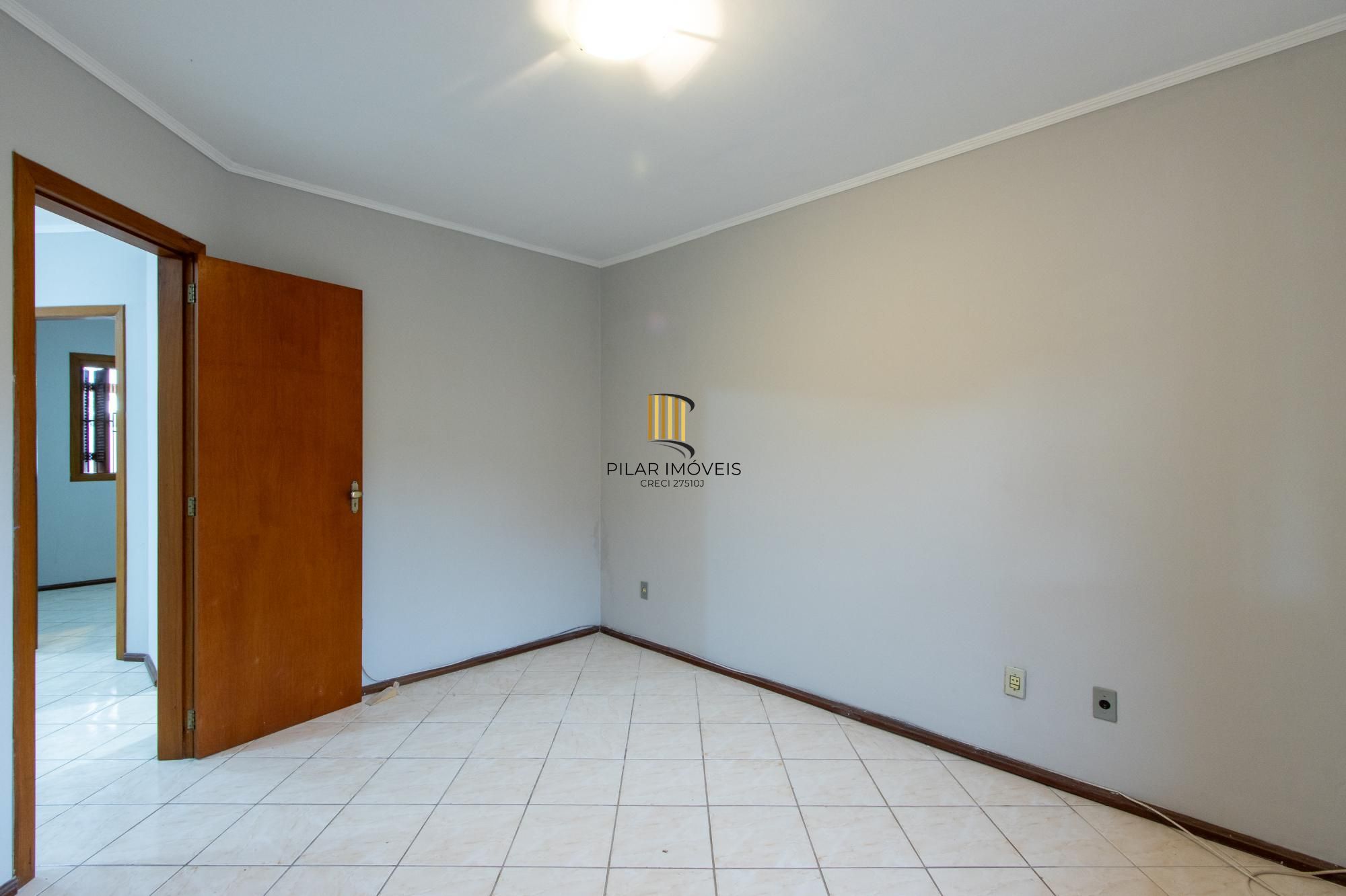 Casa térrea com 2 dormitórios I Bairro Hípica